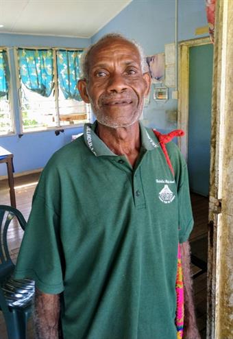 20190820-elderly-gentleman